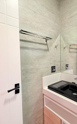 Casa de condomínio para alugar com 362m², 4 quartos e 3 vagasBanheiro da Suíte 3