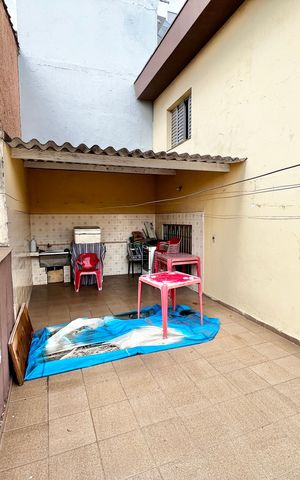 Casa à venda com 147m², 3 quartos e 2 vagas