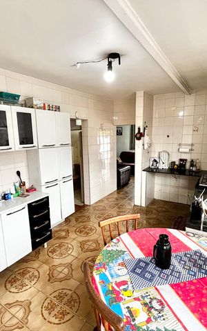 Casa à venda com 147m², 3 quartos e 2 vagas