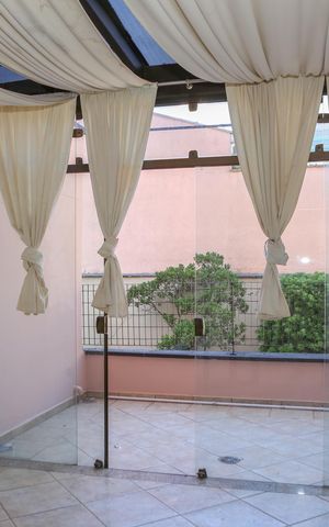 Apartamento à venda com 126m², 3 quartos e 2 vagas Apartamento à venda com 126m², 3 quartos e 2 vagasSacada 2