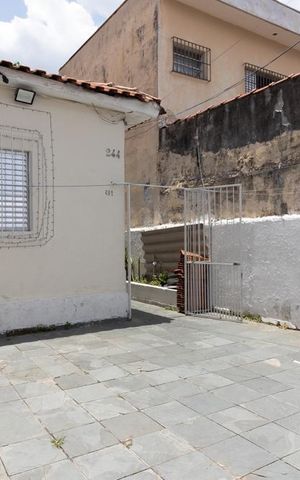 Casa à venda com 70m², 1 quarto e 2 vagas Casa à venda com 70m², 1 quarto e 2 vagasGaragem