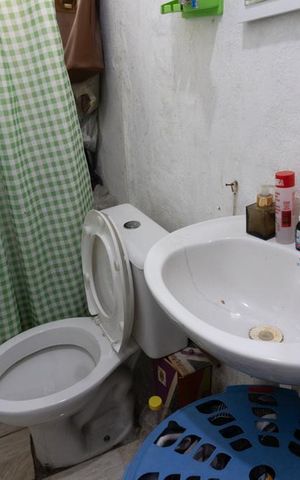 Casa à venda com 70m², 1 quarto e 2 vagas Casa à venda com 70m², 1 quarto e 2 vagasBanheiro 1