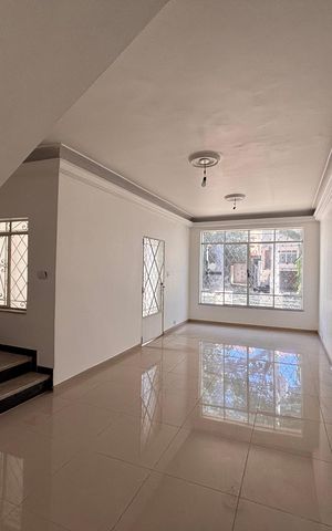 Casa para alugar com 230m², 3 quartos e 1 vaga