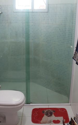 Casa à venda com 200m², 4 quartos e 4 vagasBanheiro da Suíte