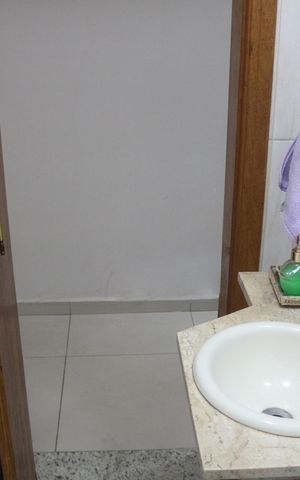 Casa à venda com 200m², 4 quartos e 4 vagasLavabo