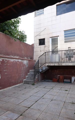 Casa para alugar com 203m², 3 quartos e 4 vagasQuintal