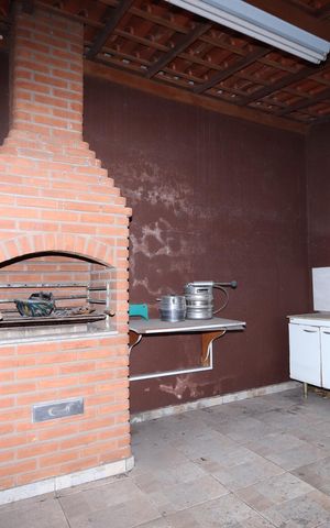 Casa para alugar com 203m², 3 quartos e 4 vagasQuintal