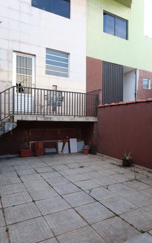 Casa para alugar com 203m², 3 quartos e 4 vagasQuintal