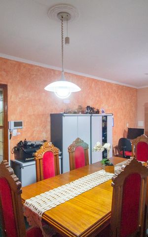 Casa para alugar com 380m², 3 quartos e 6 vagas Casa para alugar com 380m², 3 quartos e 6 vagasSala