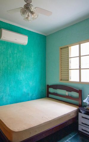 Casa para alugar com 380m², 3 quartos e 6 vagas Casa para alugar com 380m², 3 quartos e 6 vagasQuarto 1