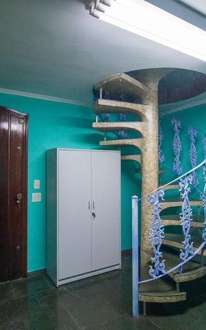 Casa para alugar com 380m², 3 quartos e 6 vagas Casa para alugar com 380m², 3 quartos e 6 vagasEscritório 2