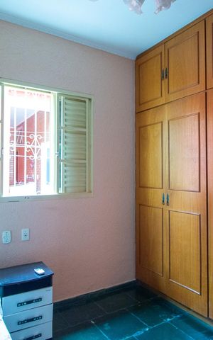 Casa para alugar com 380m², 3 quartos e 6 vagas Casa para alugar com 380m², 3 quartos e 6 vagasQuarto 2