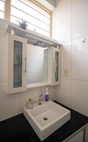 Casa para alugar com 380m², 3 quartos e 6 vagas Casa para alugar com 380m², 3 quartos e 6 vagasBanheiro Social