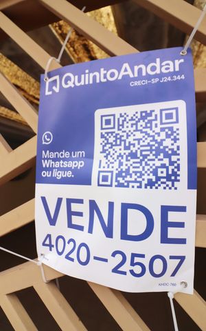 Casa à venda com 156m², 3 quartos e 2 vagasPlaca 