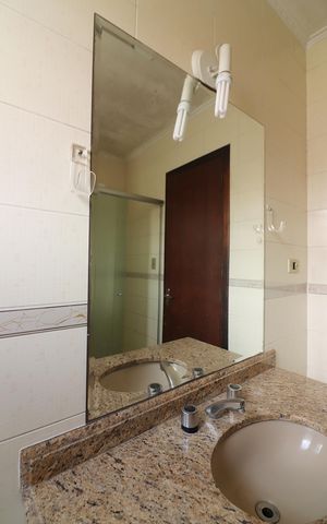 Casa à venda com 156m², 3 quartos e 2 vagasBanheiro Social