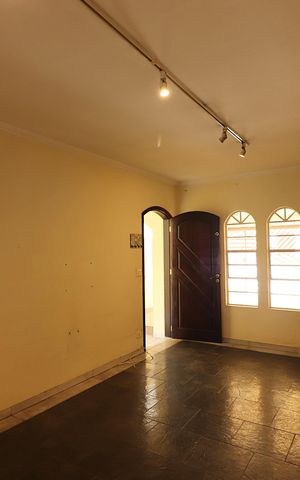 Casa à venda com 156m², 3 quartos e 2 vagasSala 