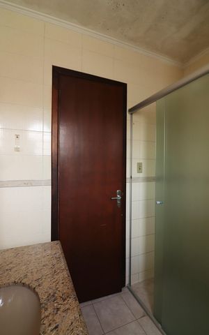 Casa à venda com 156m², 3 quartos e 2 vagasBanheiro Social