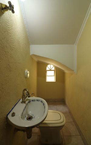 Casa à venda com 156m², 3 quartos e 2 vagasLavabo