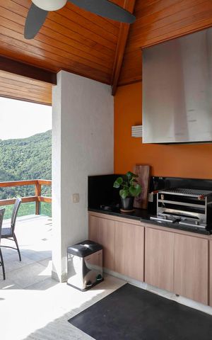 Casa de condomínio para alugar com 970m², 3 quartos e 5 vagas Casa de condomínio para alugar com 970m², 3 quartos e 5 vagasVaranda gourmet