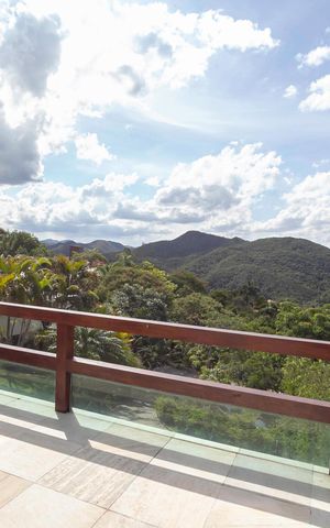 Casa de condomínio para alugar com 970m², 3 quartos e 5 vagas Casa de condomínio para alugar com 970m², 3 quartos e 5 vagasVaranda gourmet