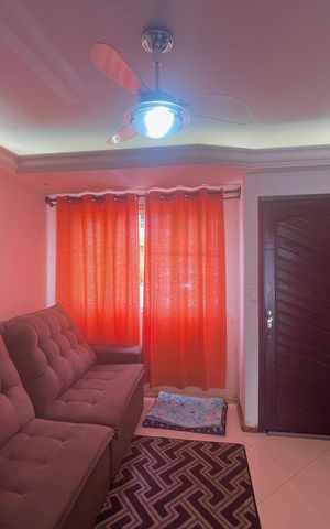Casa à venda com 70m², 2 quartos e 1 vaga Casa à venda com 70m², 2 quartos e 1 vagaSala
