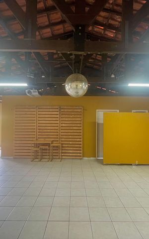 Casa à venda com 70m², 2 quartos e 1 vaga Casa à venda com 70m², 2 quartos e 1 vagaSalão de Festas