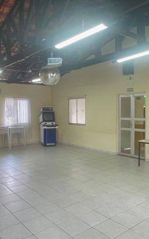 Casa à venda com 70m², 2 quartos e 1 vaga Casa à venda com 70m², 2 quartos e 1 vagaSalão de Festas