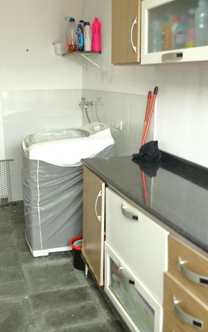 Casa à venda com 267m², 4 quartos e 3 vagasServiço - Casa  1 