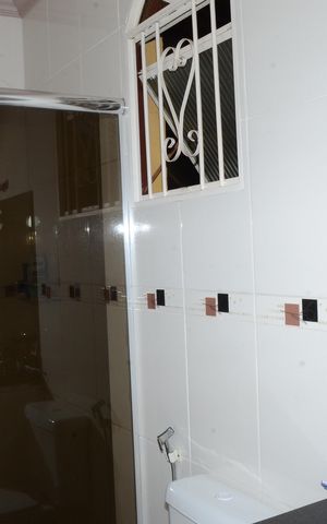 Casa à venda com 167m², 3 quartos e 3 vagasBanheiro 2