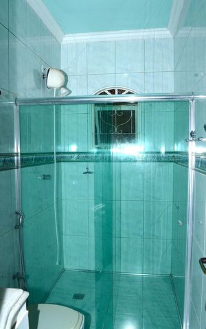 Casa à venda com 167m², 3 quartos e 3 vagasBanheiro Corredor