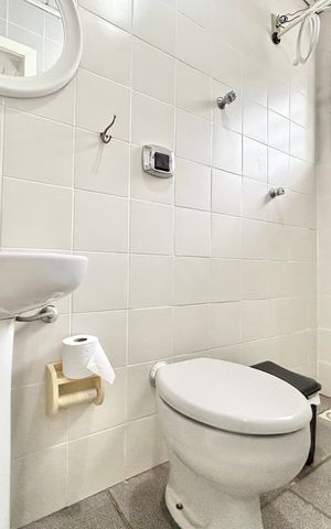 Apartamento para alugar com 450m², 3 quartos e 6 vagas Apartamento para alugar com 450m², 3 quartos e 6 vagasBanheiro 4