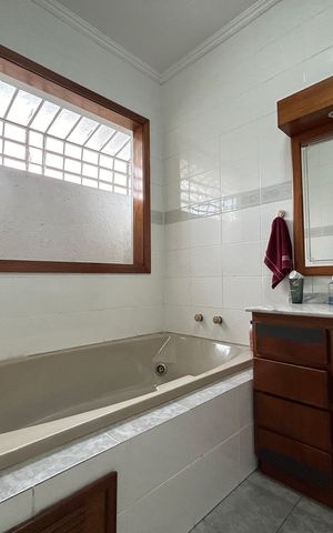 Apartamento para alugar com 450m², 3 quartos e 6 vagas Apartamento para alugar com 450m², 3 quartos e 6 vagasBanheiro 2
