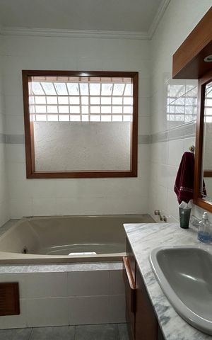 Apartamento para alugar com 450m², 3 quartos e 6 vagas Apartamento para alugar com 450m², 3 quartos e 6 vagasBanheiro 2