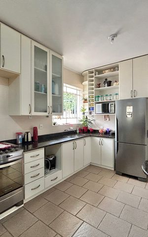 Apartamento para alugar com 450m², 3 quartos e 6 vagas Apartamento para alugar com 450m², 3 quartos e 6 vagasCozinha