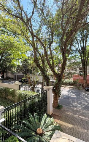 Apartamento à venda com 185m², 4 quartos e 3 vagas Apartamento à venda com 185m², 4 quartos e 3 vagasVista