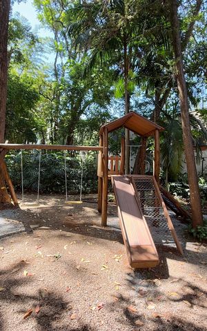 Apartamento à venda com 185m², 4 quartos e 3 vagas Apartamento à venda com 185m², 4 quartos e 3 vagasPlayground