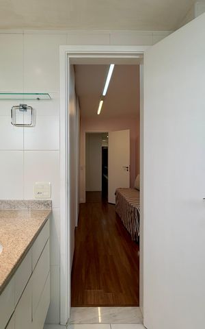 Apartamento à venda com 185m², 4 quartos e 3 vagas Apartamento à venda com 185m², 4 quartos e 3 vagasBanheiro Suíte 1