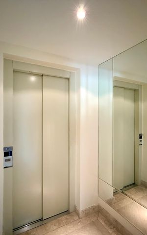 Apartamento à venda com 185m², 4 quartos e 3 vagas Apartamento à venda com 185m², 4 quartos e 3 vagasHall Social Apartamento