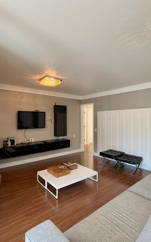 Apartamento à venda com 185m², 4 quartos e 3 vagas Apartamento à venda com 185m², 4 quartos e 3 vagasSala