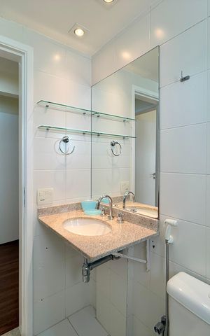Apartamento à venda com 185m², 4 quartos e 3 vagas Apartamento à venda com 185m², 4 quartos e 3 vagasBanheiro Social