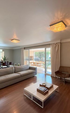 Apartamento à venda com 185m², 4 quartos e 3 vagas Apartamento à venda com 185m², 4 quartos e 3 vagasSala