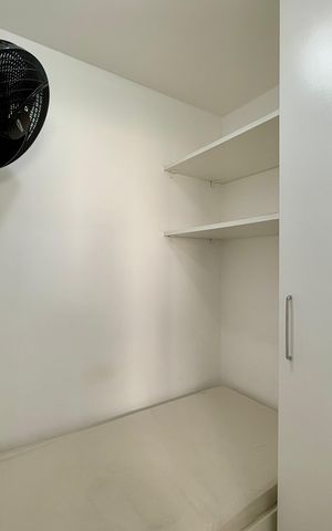 Apartamento à venda com 185m², 4 quartos e 3 vagas Apartamento à venda com 185m², 4 quartos e 3 vagasQuarto de Serviço