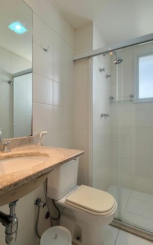 Apartamento à venda com 185m², 4 quartos e 3 vagas Apartamento à venda com 185m², 4 quartos e 3 vagasBanheiro Social