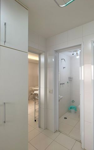 Apartamento à venda com 185m², 4 quartos e 3 vagas Apartamento à venda com 185m², 4 quartos e 3 vagasÁrea de Serviço