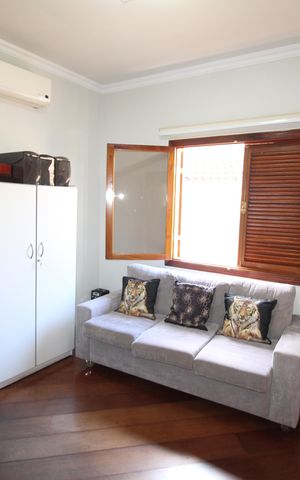 Casa à venda com 388m², 6 quartos e 6 vagasQuarto 2