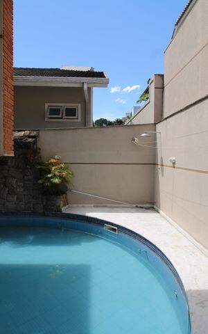 Casa à venda com 388m², 6 quartos e 6 vagasÁrea de Lazer