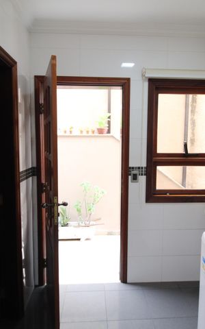 Casa à venda com 388m², 6 quartos e 6 vagasÁrea de Serviço