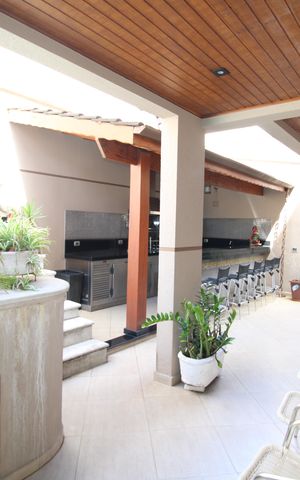 Casa à venda com 388m², 6 quartos e 6 vagasÁrea de Lazer