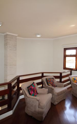 Casa à venda com 388m², 6 quartos e 6 vagasCorredor