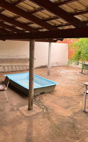 Casa para alugar com 150m², 3 quartos e 6 vagas Casa para alugar com 150m², 3 quartos e 6 vagasVaranda - Quintal